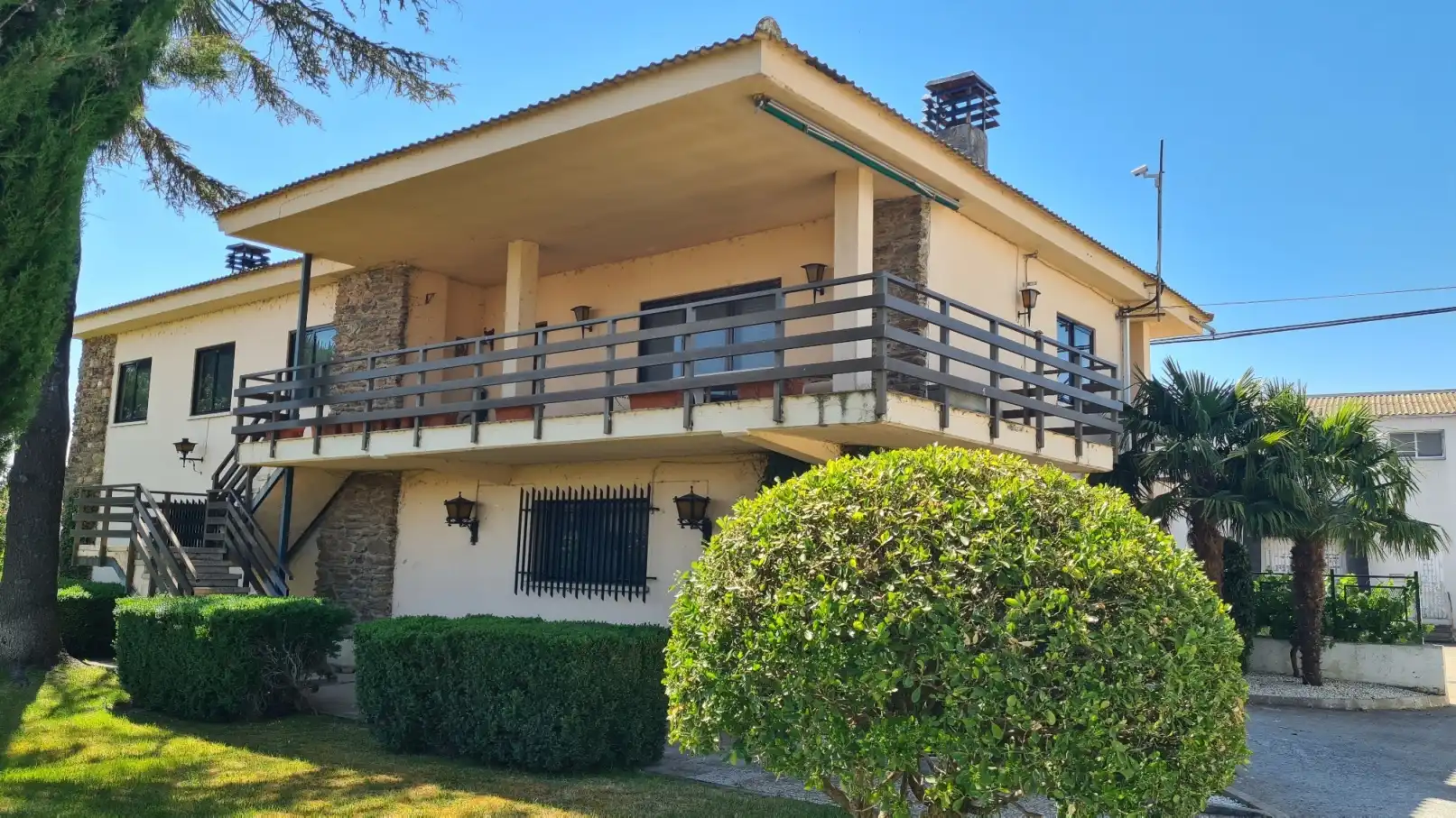 Vista exterior de Casa o xalet en venda en Zamora Capital  amb Calefacció, Jardí privat i Terrassa