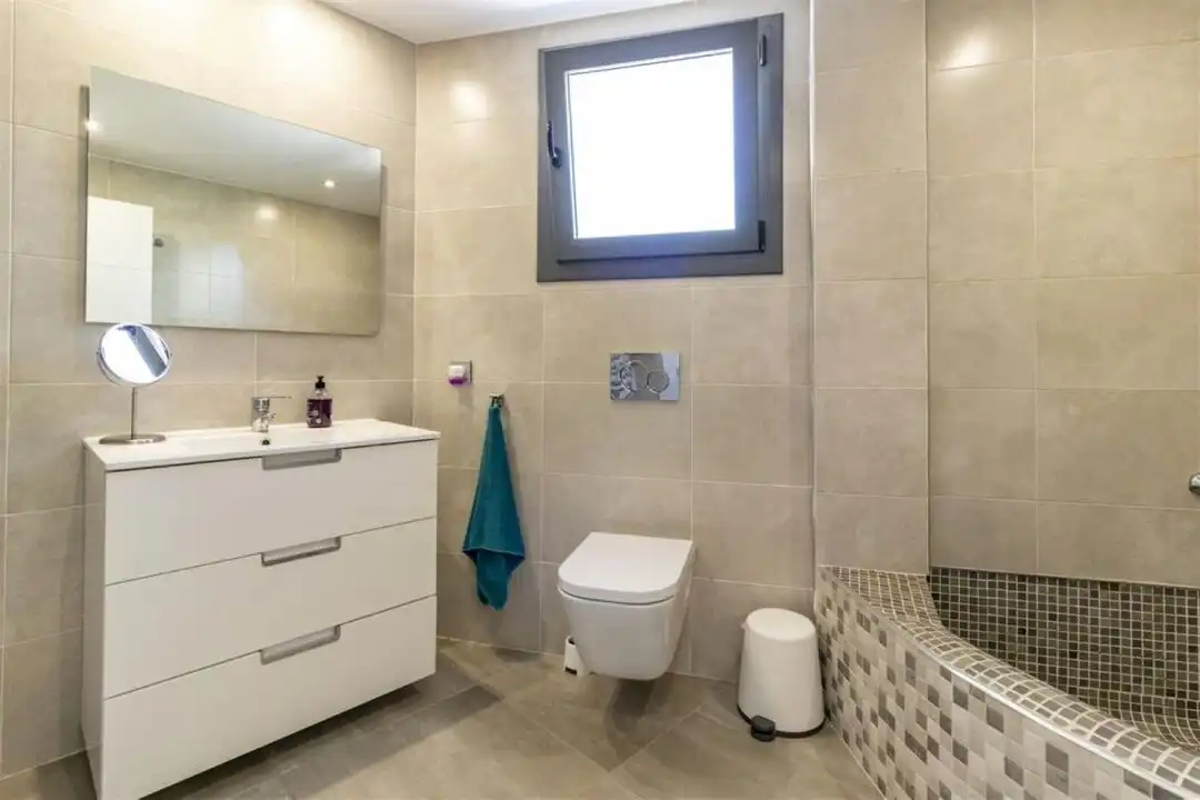 Baño de Casa adosada en venta en Marbella con Terraza y Piscina