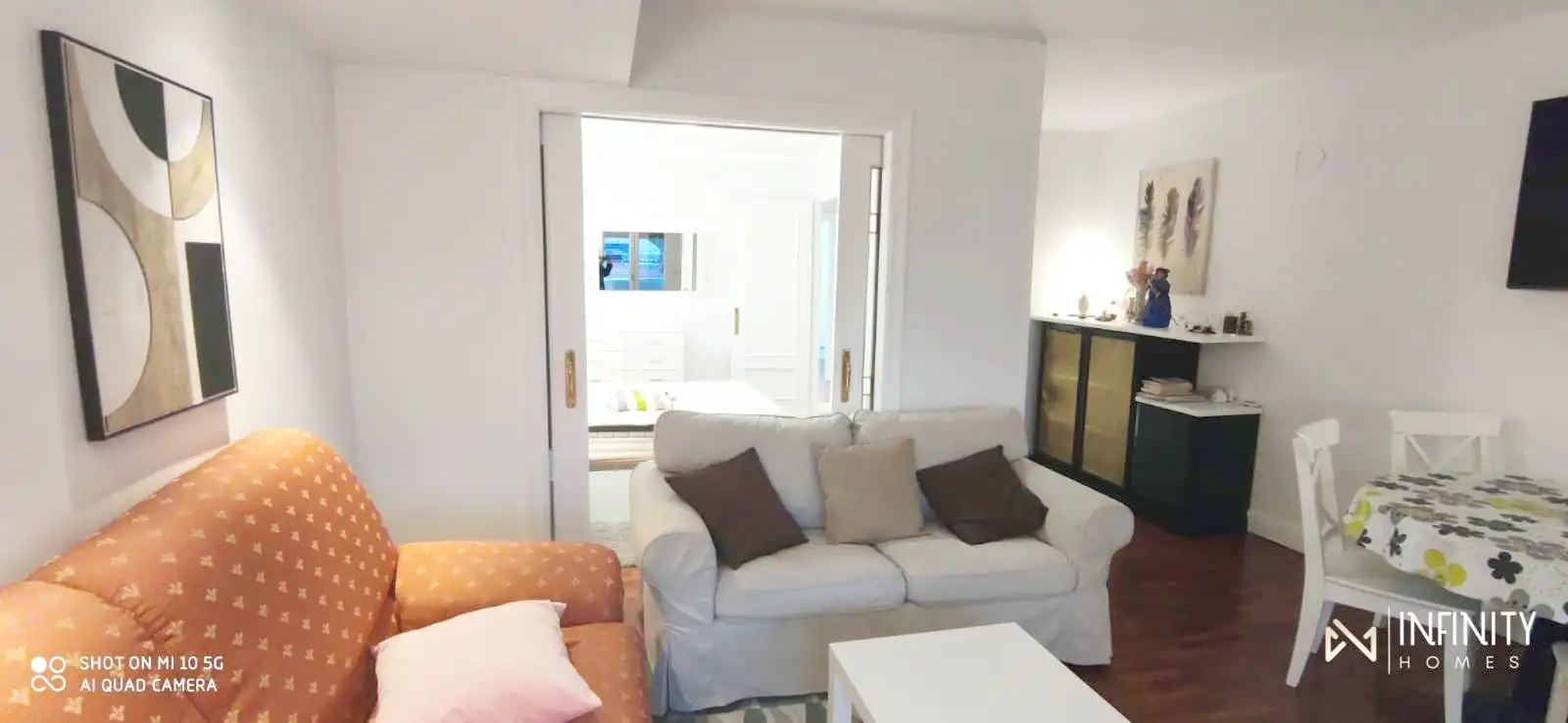Sala d'estar de Apartament de lloguer en Bilbao  amb Aire condicionat, Calefacció i Balcó