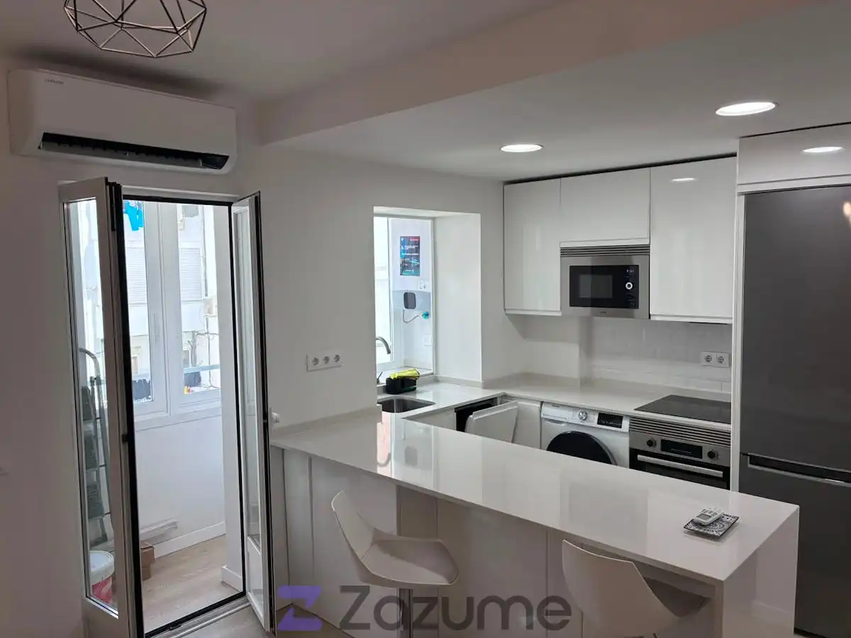 Cocina de Piso de alquiler en Madrid con Aire acondicionado, Calefacción y Horno