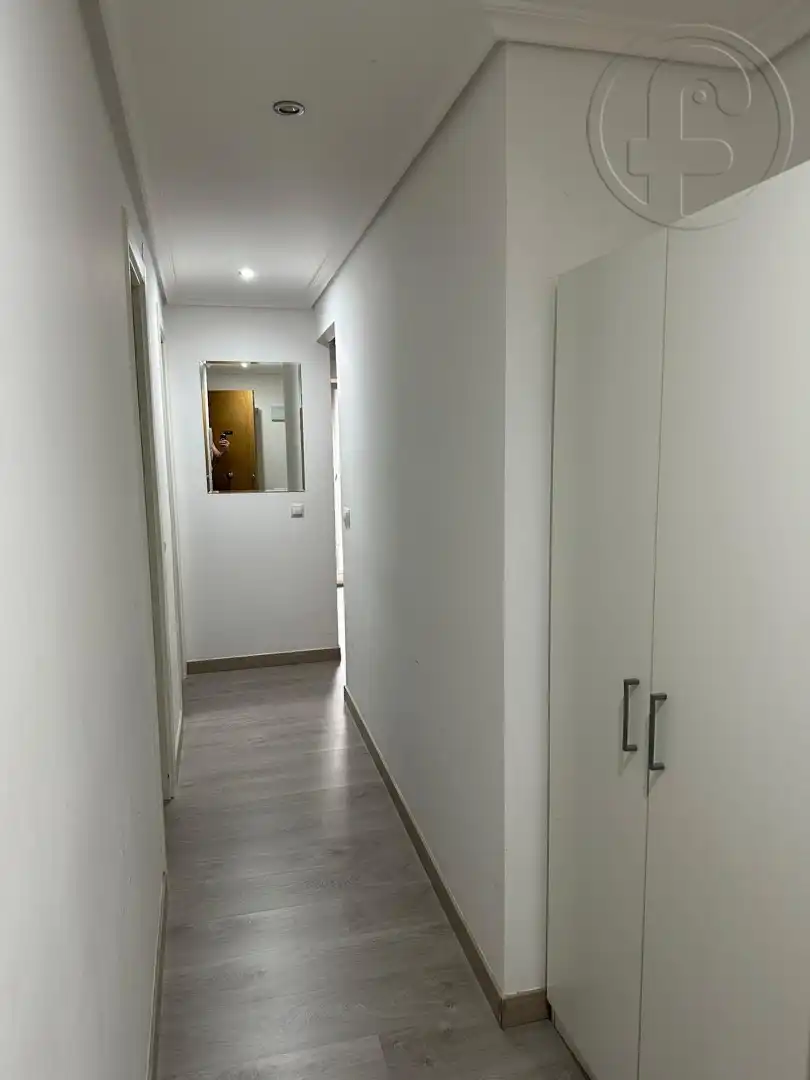 Piso de alquiler en Santander con Calefacción, Parquet y Amueblado