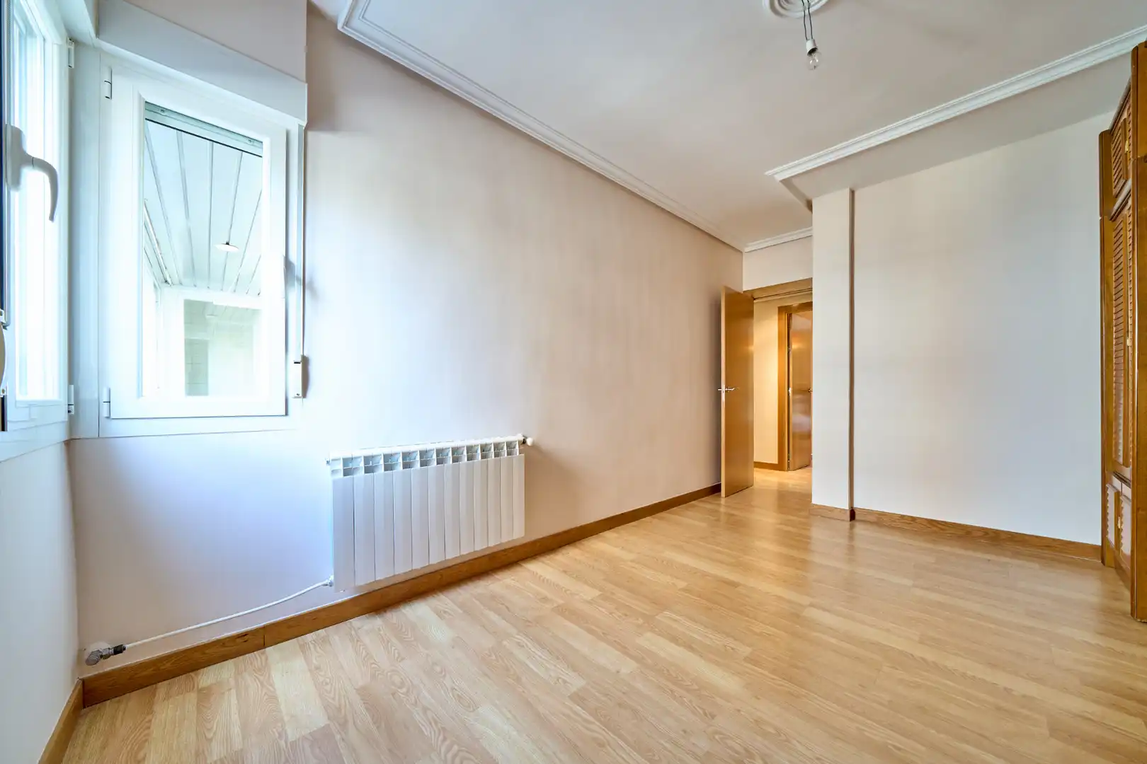 Bedroom of Flat for sale in Vitoria - Gasteiz  with Terrace, Storage room and Furnished