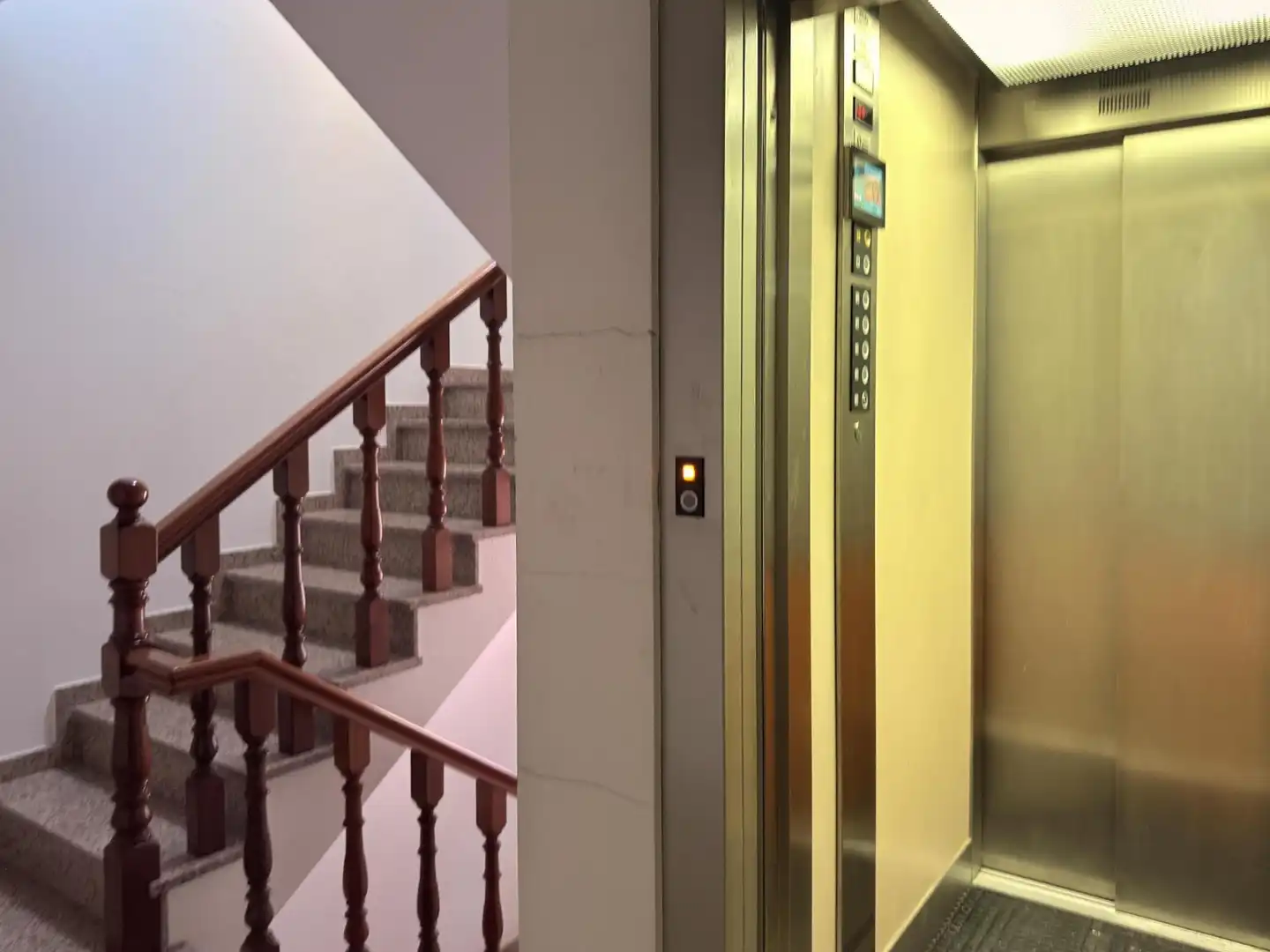 Flat with terrace to rent in Calle de Ourense, imagen 24