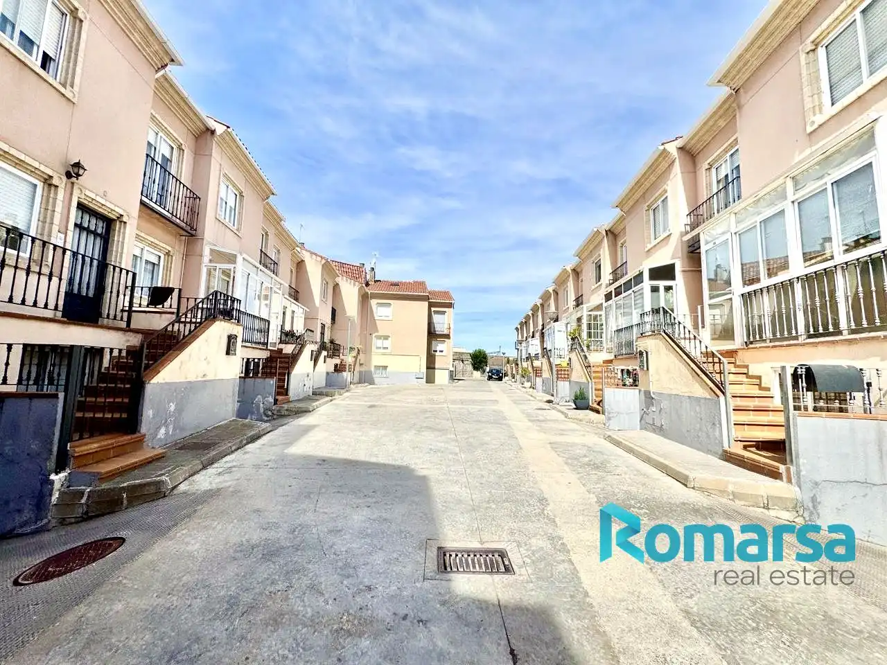Exterior view of Detached homes for sale in Ávila  with Heating, Private garden and Parquet flooring