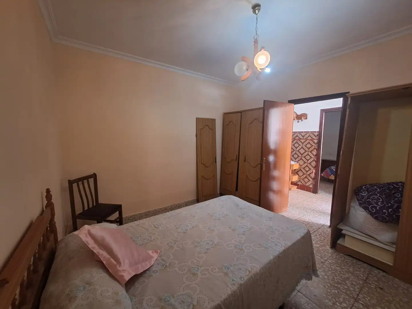 Dormitori de Casa o xalet en venda en Puertollano amb Calefacció, Terrassa i Traster