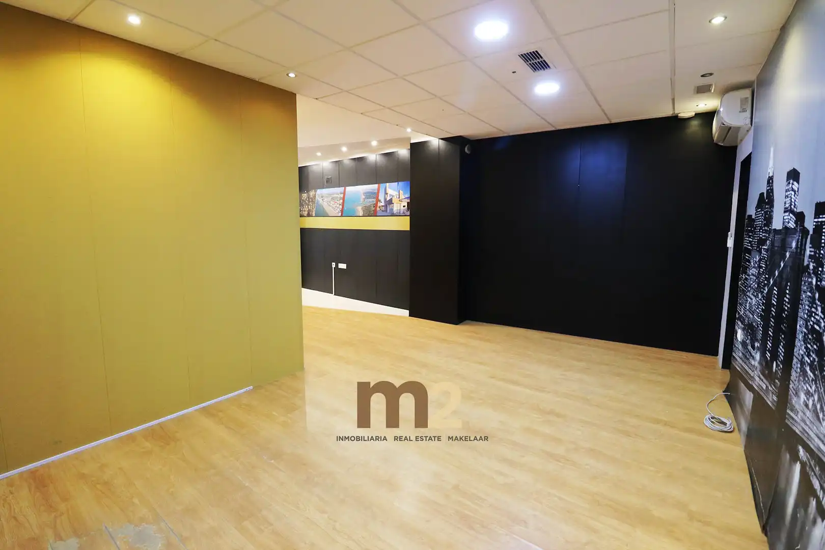 Local comercial en venta en Avinguda del País Valencià, imagen 4