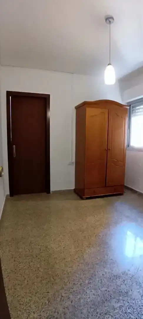 Dormitori de Pis en venda en  Granada Capital
