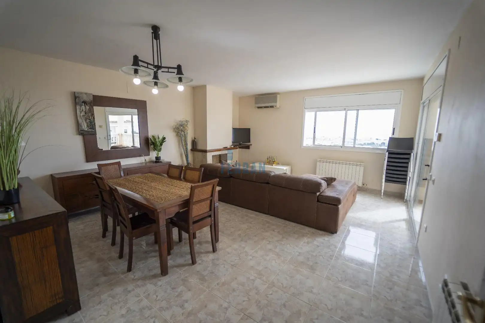 Sala d'estar de Casa o xalet en venda en El Vendrell amb Calefacció, Terrassa i Traster