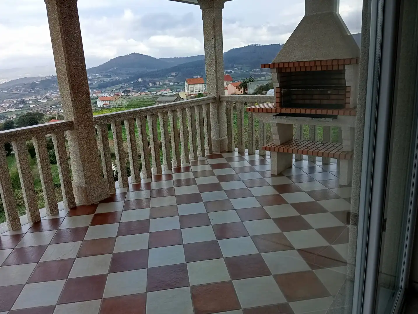 Terraza de Casa o chalet de alquiler en Carballo con Amueblado, Horno y Se aceptan mascotas