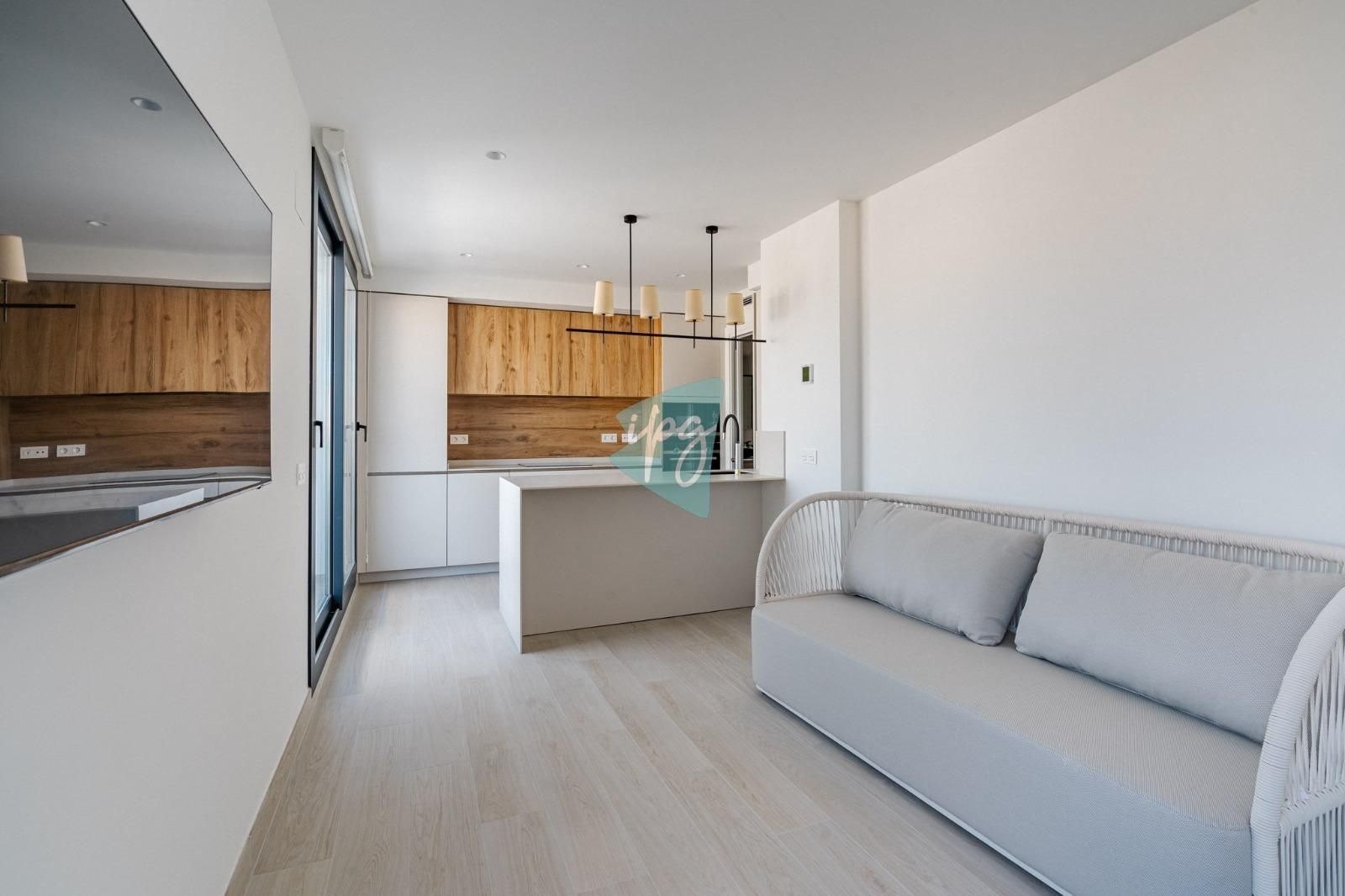 Cuina de Apartament de lloguer en Estepona amb Aire condicionat, Calefacció i Terrassa