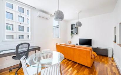 Living room of Flat for sale in  Madrid Capital  with Air Conditioner and Heating
