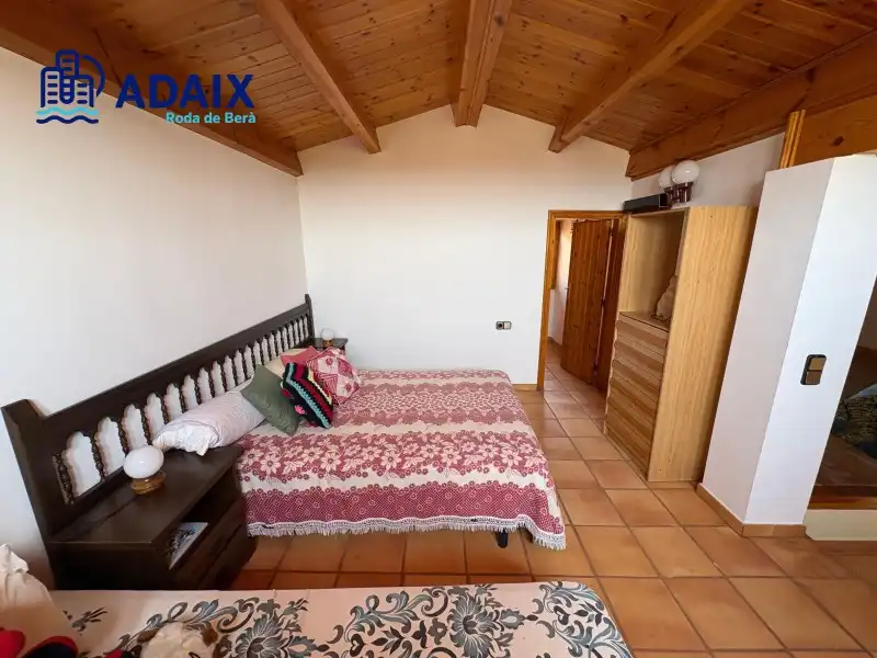 Habitación de Casa o chalet en venta en Roda de Berà con Terraza, Trastero y Horno