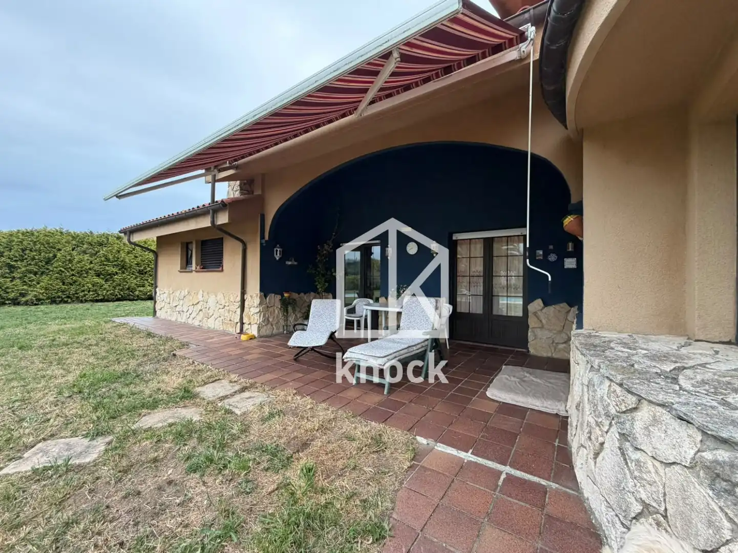 Vista exterior de Casa o xalet en venda en Villaviciosa amb Calefacció, Jardí privat i Parquet
