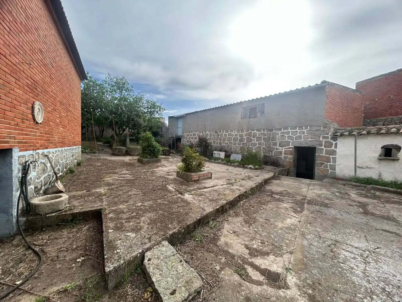 Vista exterior de Casa o xalet en venda en Las Ventas Con Peña Aguilera amb Calefacció