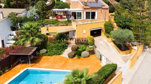 Casa cuatro vientos con piscina, jardín y vistas panorámicas al mar