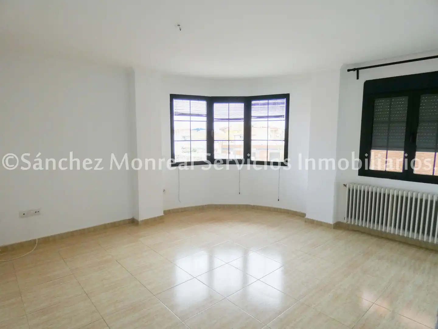 Sala de estar de Piso en venta en Alcázar de San Juan con Calefacción, Horno y Balcón