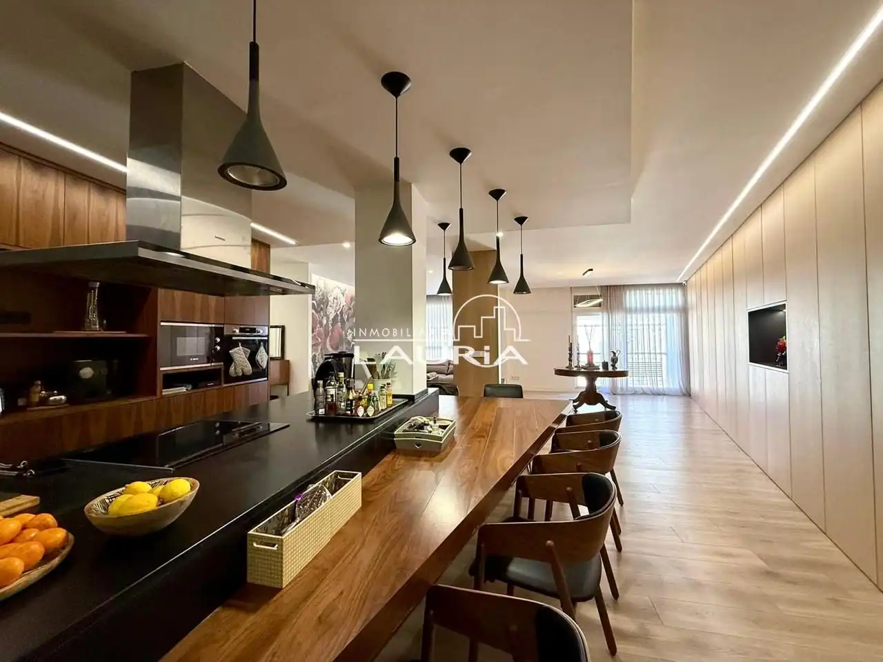 Kitchen of Flat for rent in Valencia  with Air Conditioner, Parquet flooring and Furnished