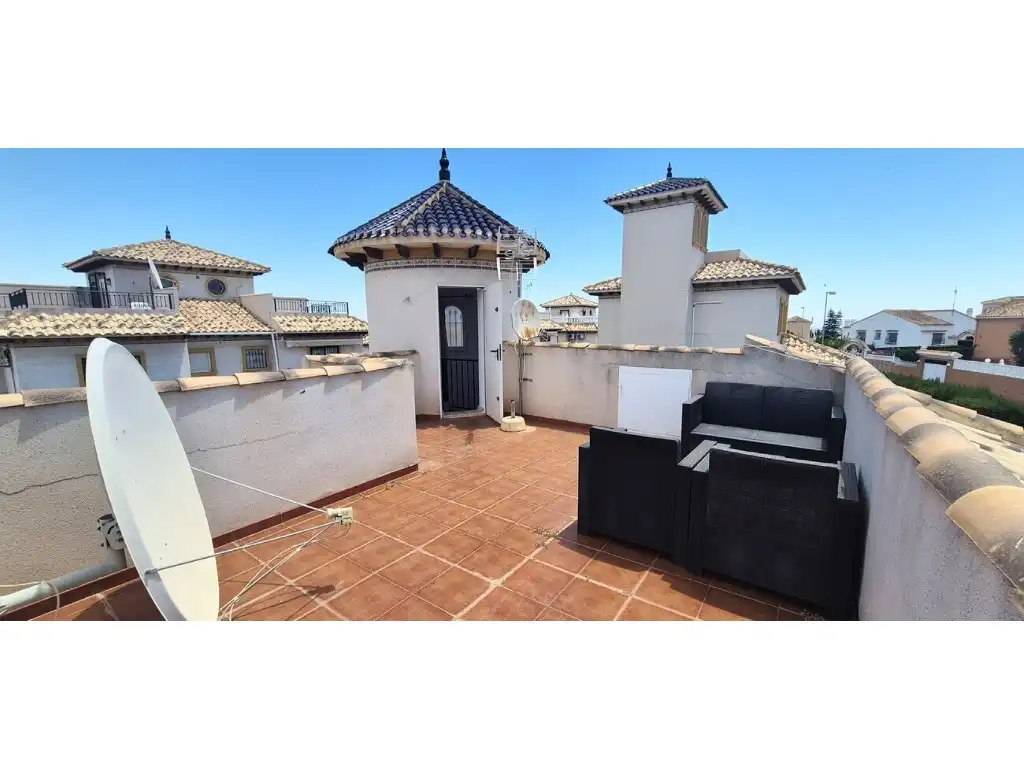 House with pool for sale in Poligono F-2 Filipinas Oeste, imagen 35