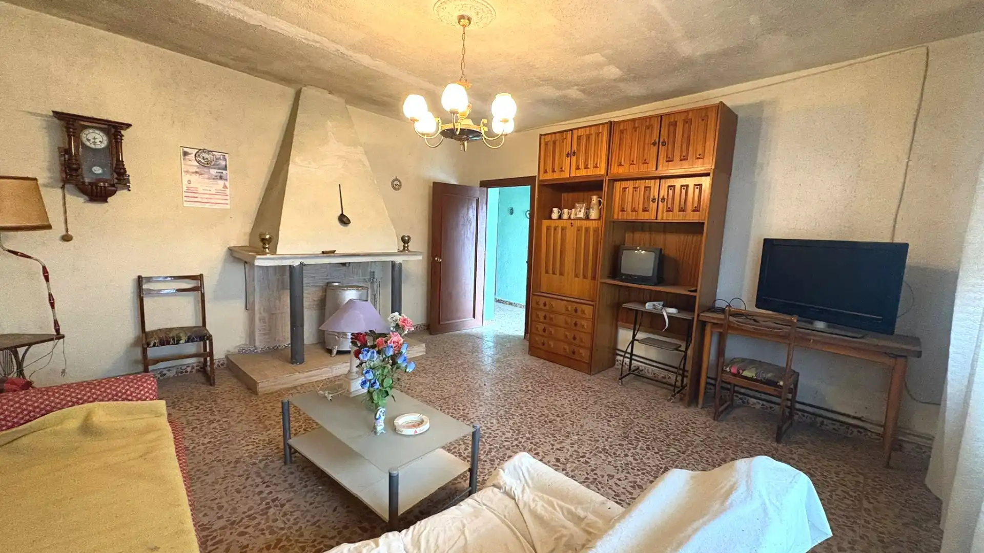 Living room of Houses for sale in Casarrubios del Monte  with Air Conditioner, Heating and Private garden