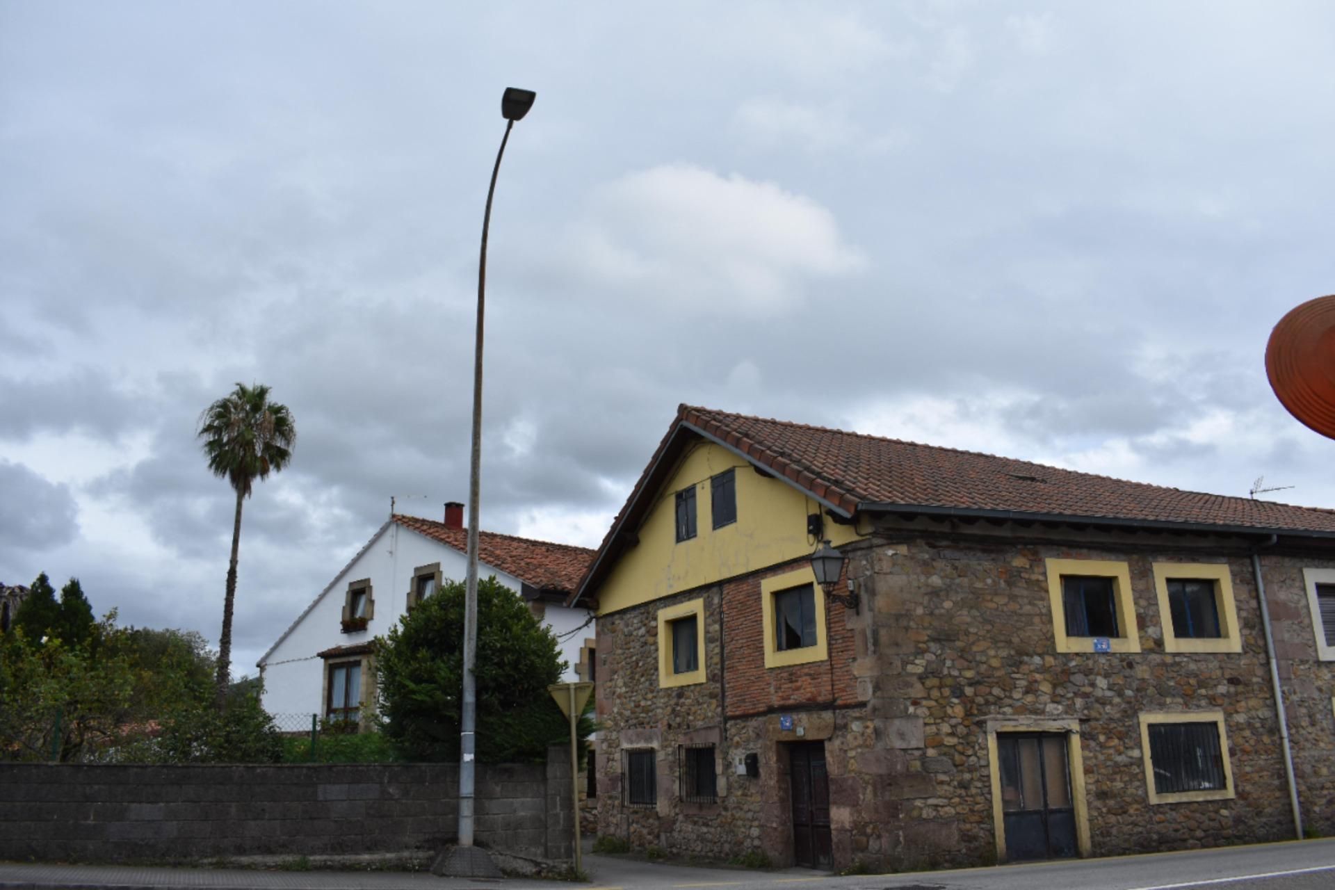 Vista exterior de Casa o xalet en venda en Torrelavega 