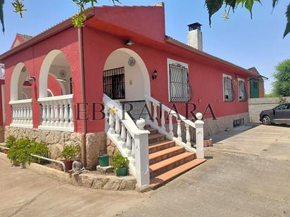 Exterior view of House or chalet for sale in Talavera de la Reina  with Air Conditioner and Terrace