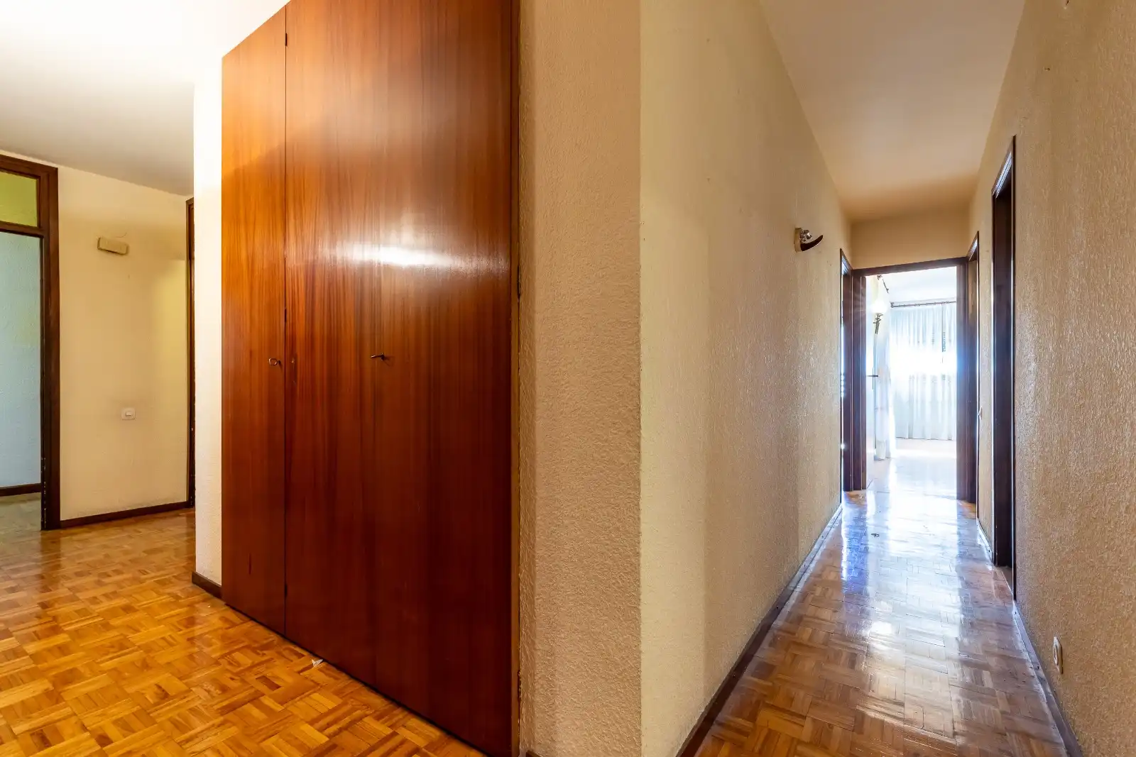 Piso en venta en Tarragona con Calefacción, Parquet y Terraza
