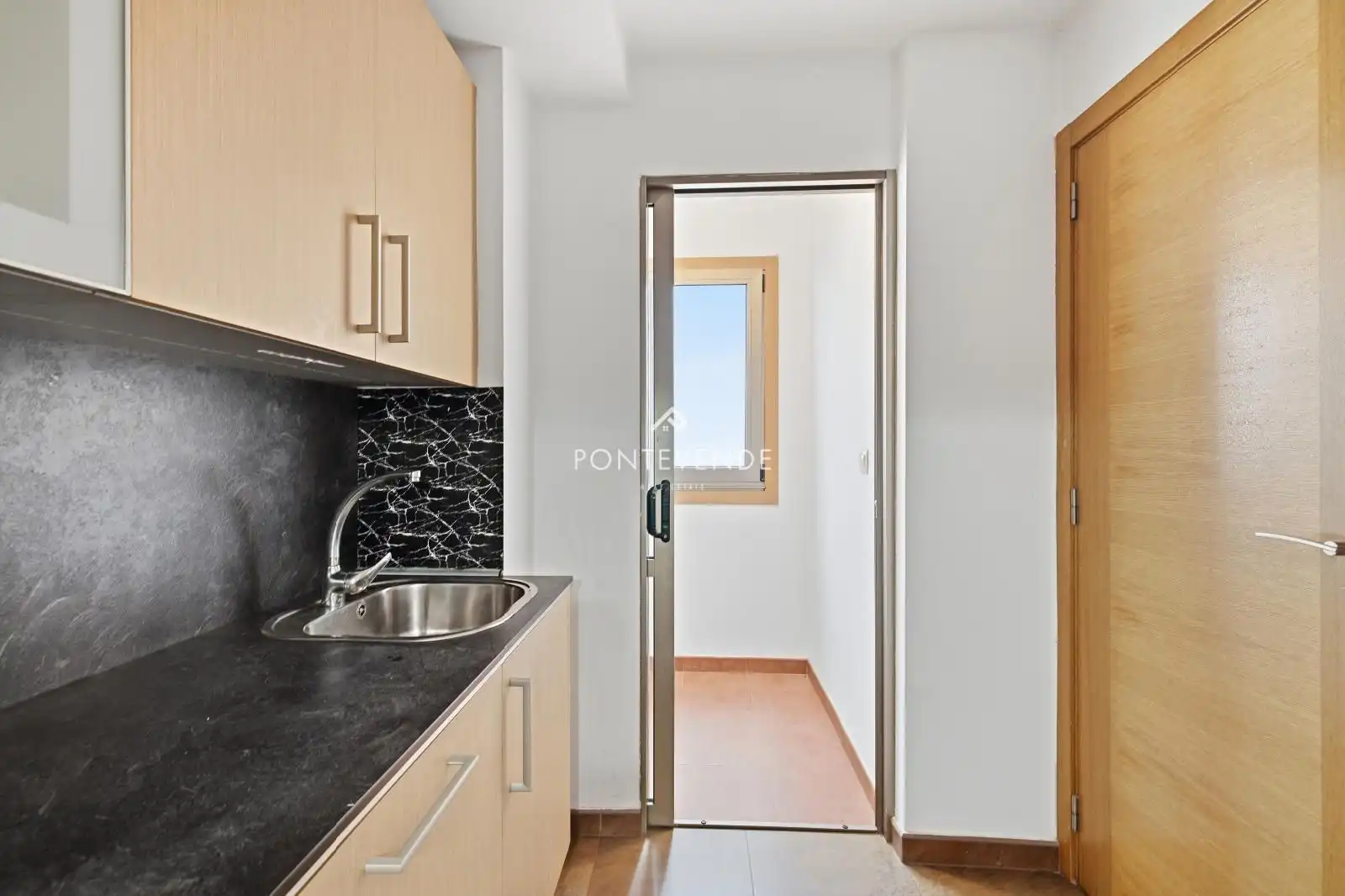 Cocina de Piso en venta en Poio con Calefacción, Parquet y Trastero