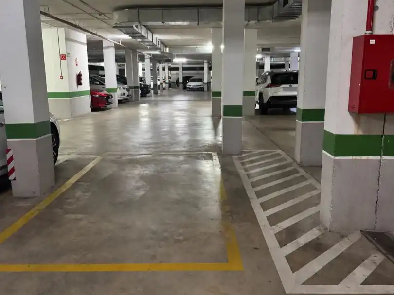 Parking de Garaje de alquiler en Poniente-Sur