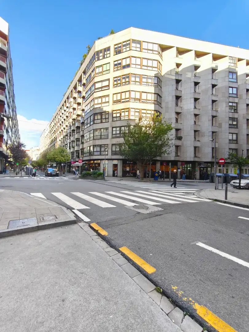 Piso con ascensor en venta en Rúa de Frei Rosendo Salvado