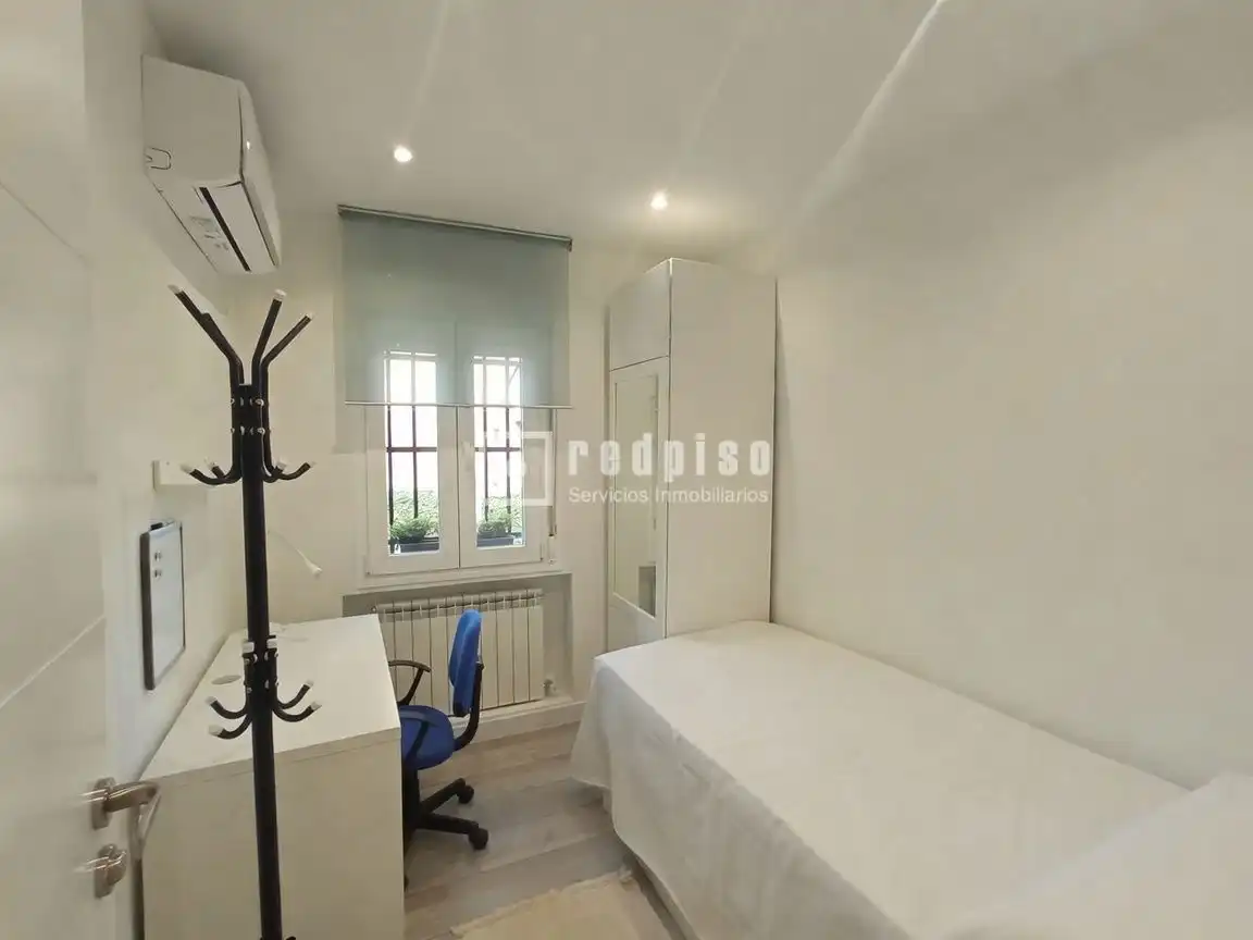 Schlafzimmer von Wohnung zur Miete in Madrid mit Klimaanlage, Heizung und Parkett