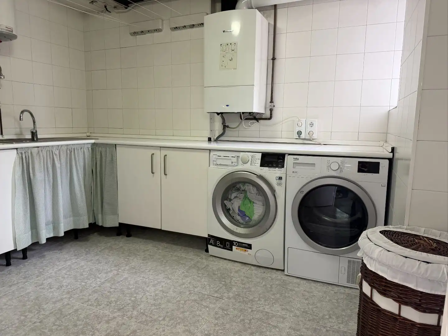 Cuina de Casa o xalet en venda en Montserrat - Parque Empresarial