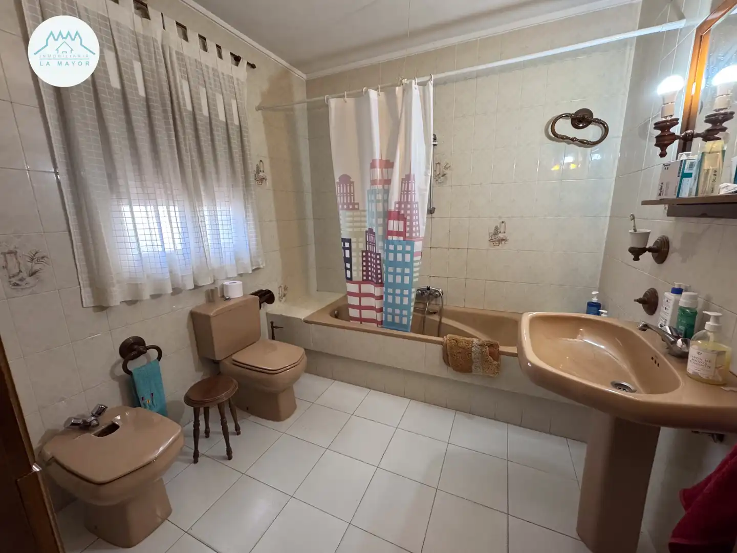 Bathroom of Houses for sale in Carrión de Calatrava  with Air Conditioner, Terrace and Furnished