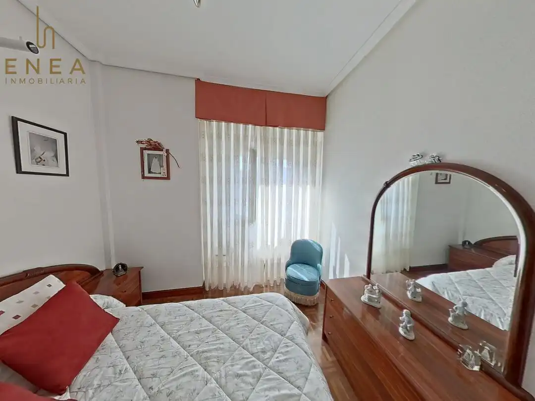 Bedroom of Flat for sale in Vitoria - Gasteiz  with Heating, Terrace and Storage room