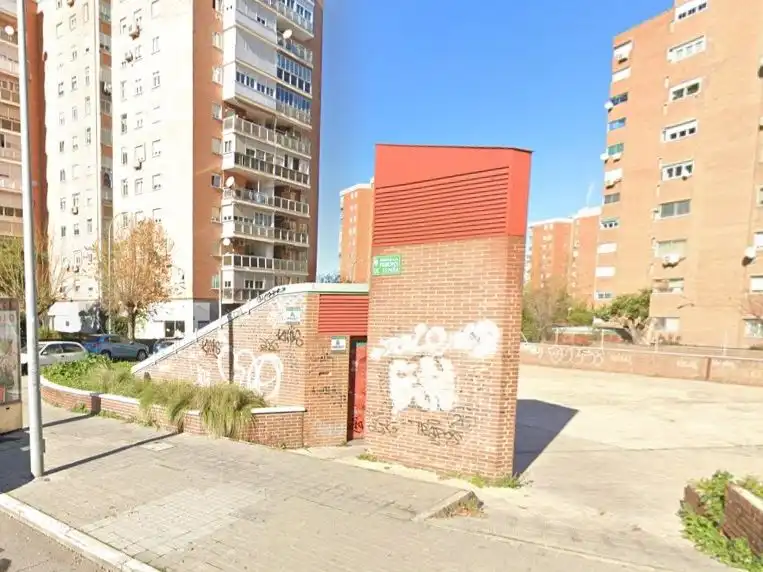 Außenansicht von Garage zur Miete in Coslada