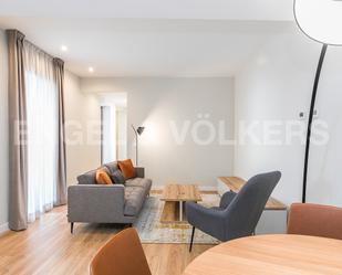 Sala d'estar de Apartament de lloguer en  Barcelona Capital amb Aire condicionat, Terrassa i Balcó