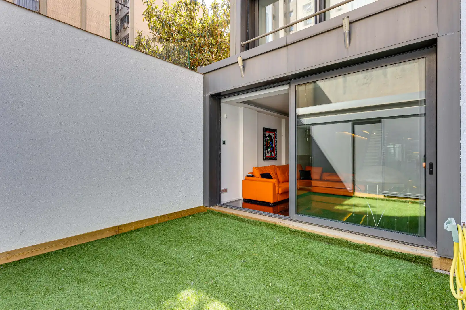 Terraza de Casa adosada en venta en Barcelona con Aire acondicionado, Calefacción y Jardín privado