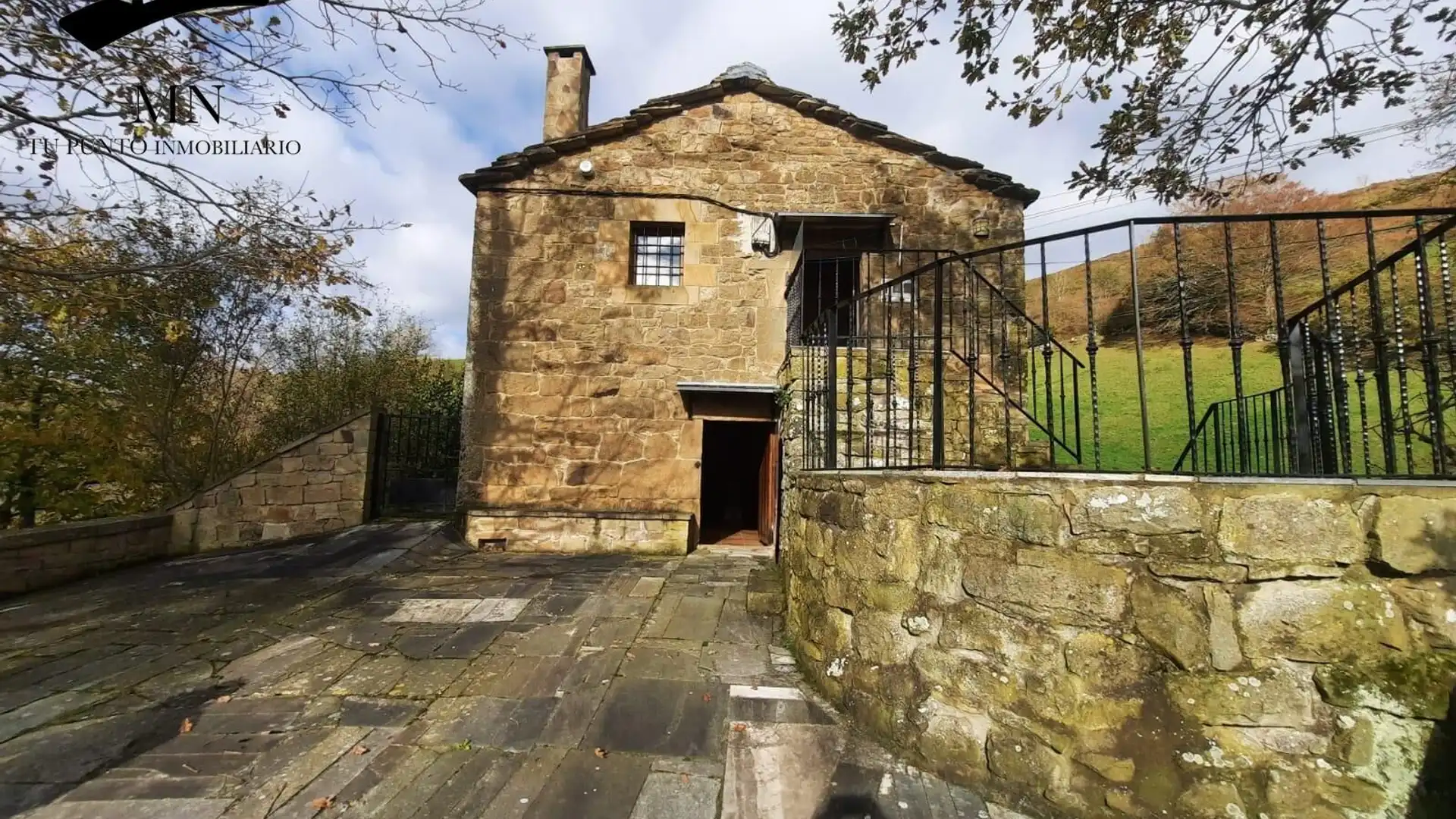 Vista exterior de Finca rústica en venta en Luena  con Jardín privado