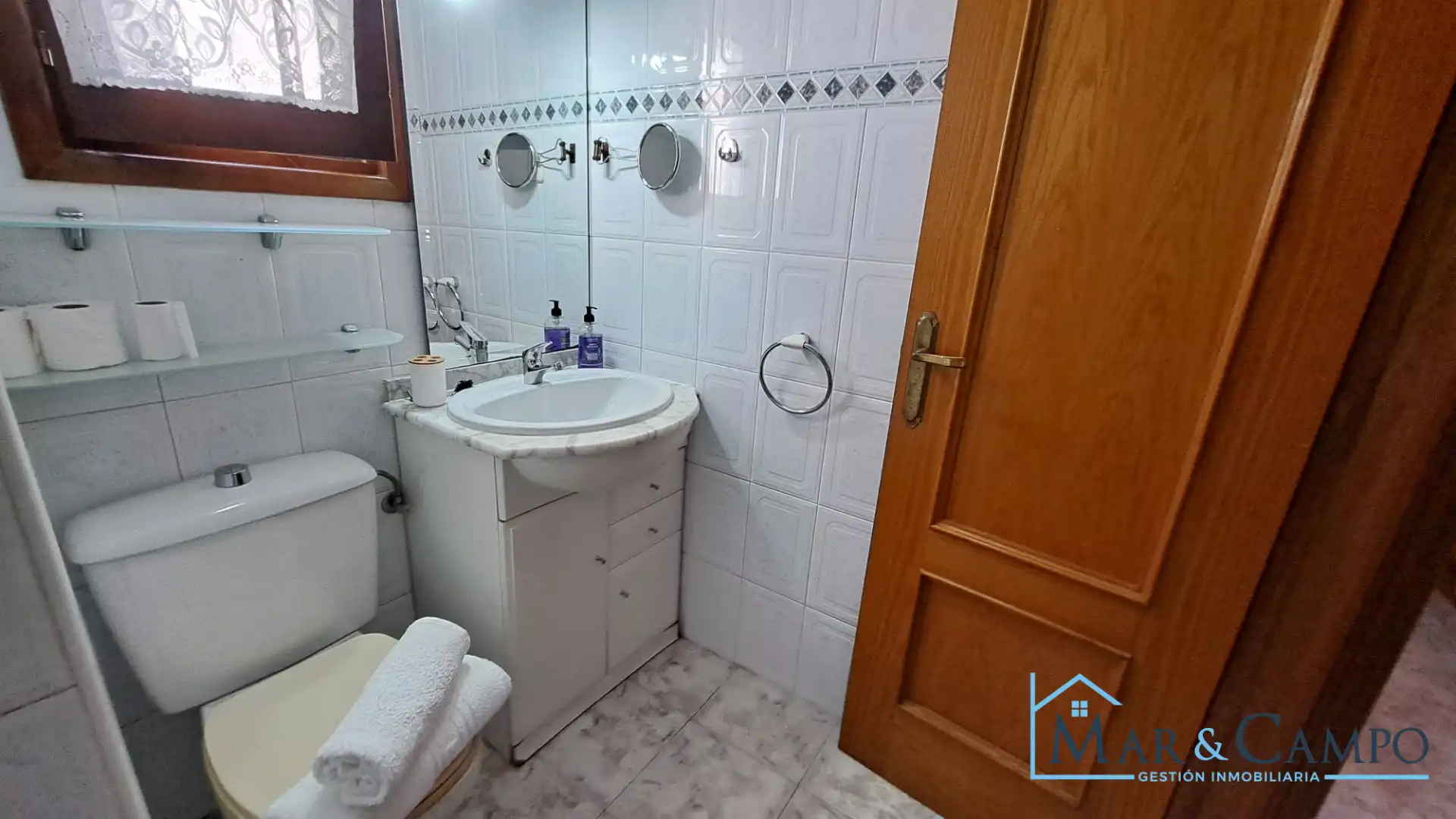 Baño de Casa adosada en venta en Los Alcázares con Aire acondicionado, Jardín privado y Amueblado