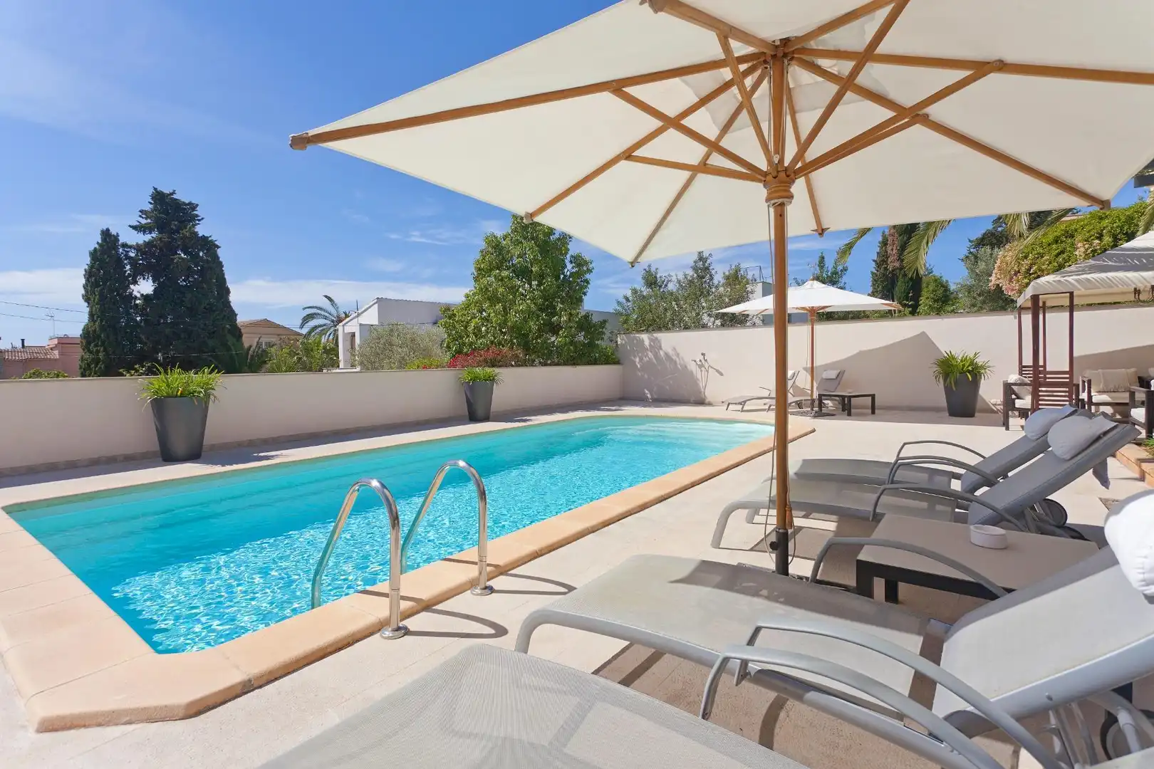 Piscina de Casa o xalet en venda en  Palma de Mallorca amb Aire condicionat, Jardí privat i Terrassa