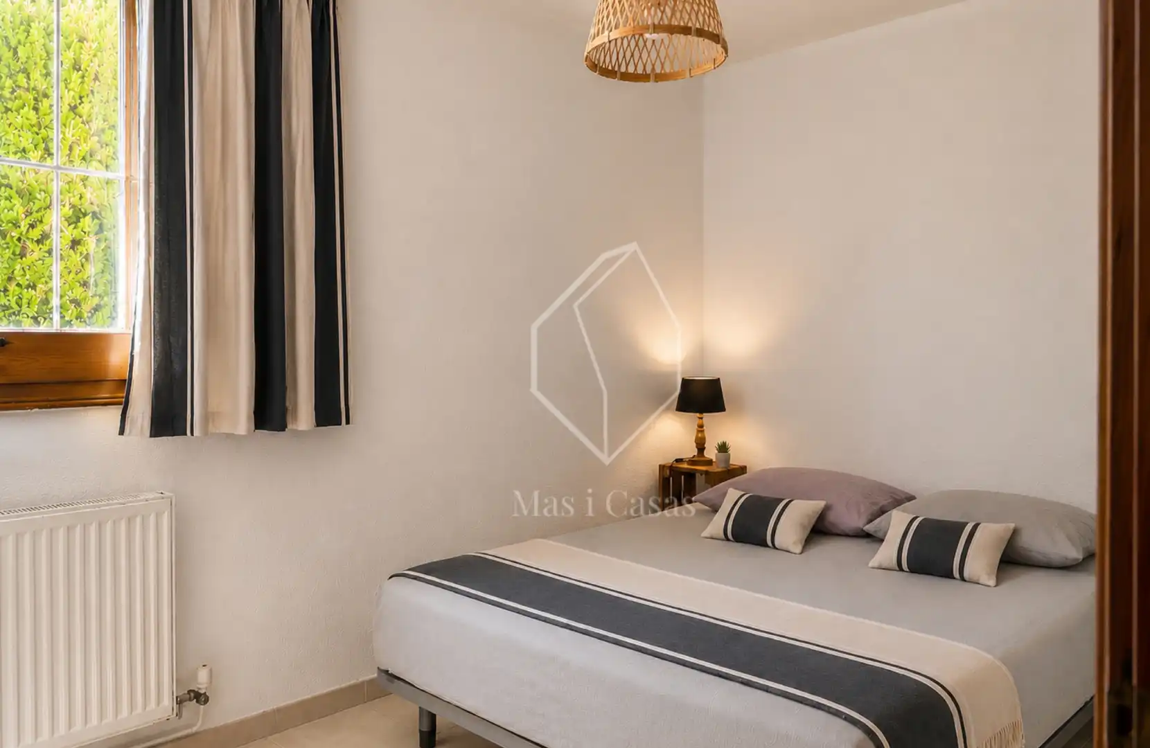 Chalet con terraza en venta en Carrer Vall d'Aran 33, imagen 33