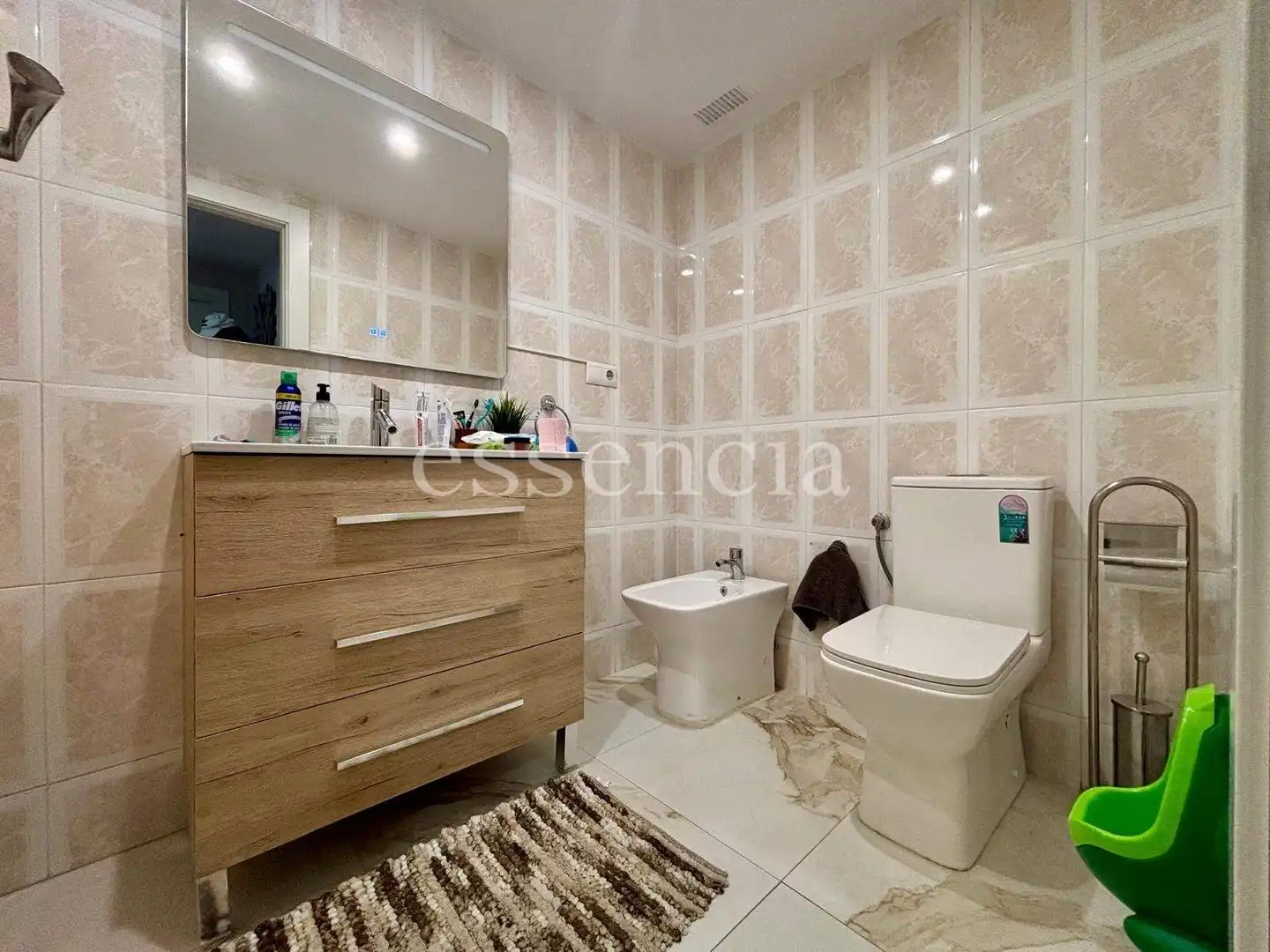 Bathroom of Flat for sale in Gandia  with Air Conditioner and Balcony