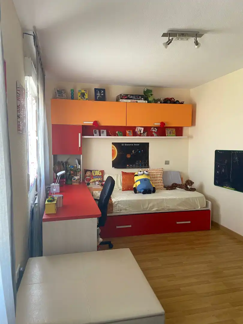 Habitación de Casa adosada en venta en Méntrida con Aire acondicionado, Calefacción y Jardín privado