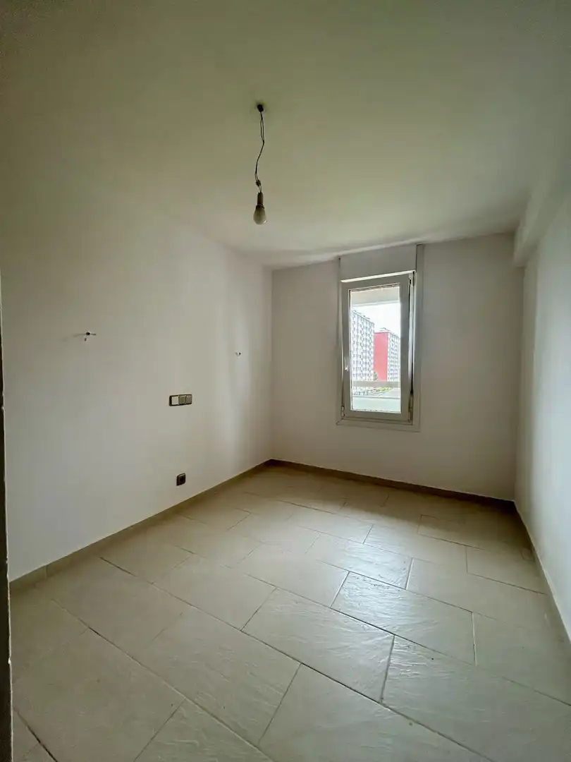 Habitación de Piso en venta en Laredo con Calefacción y Terraza