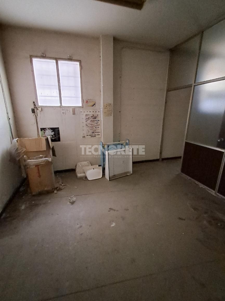 Premises for sale in  Madrid Capital