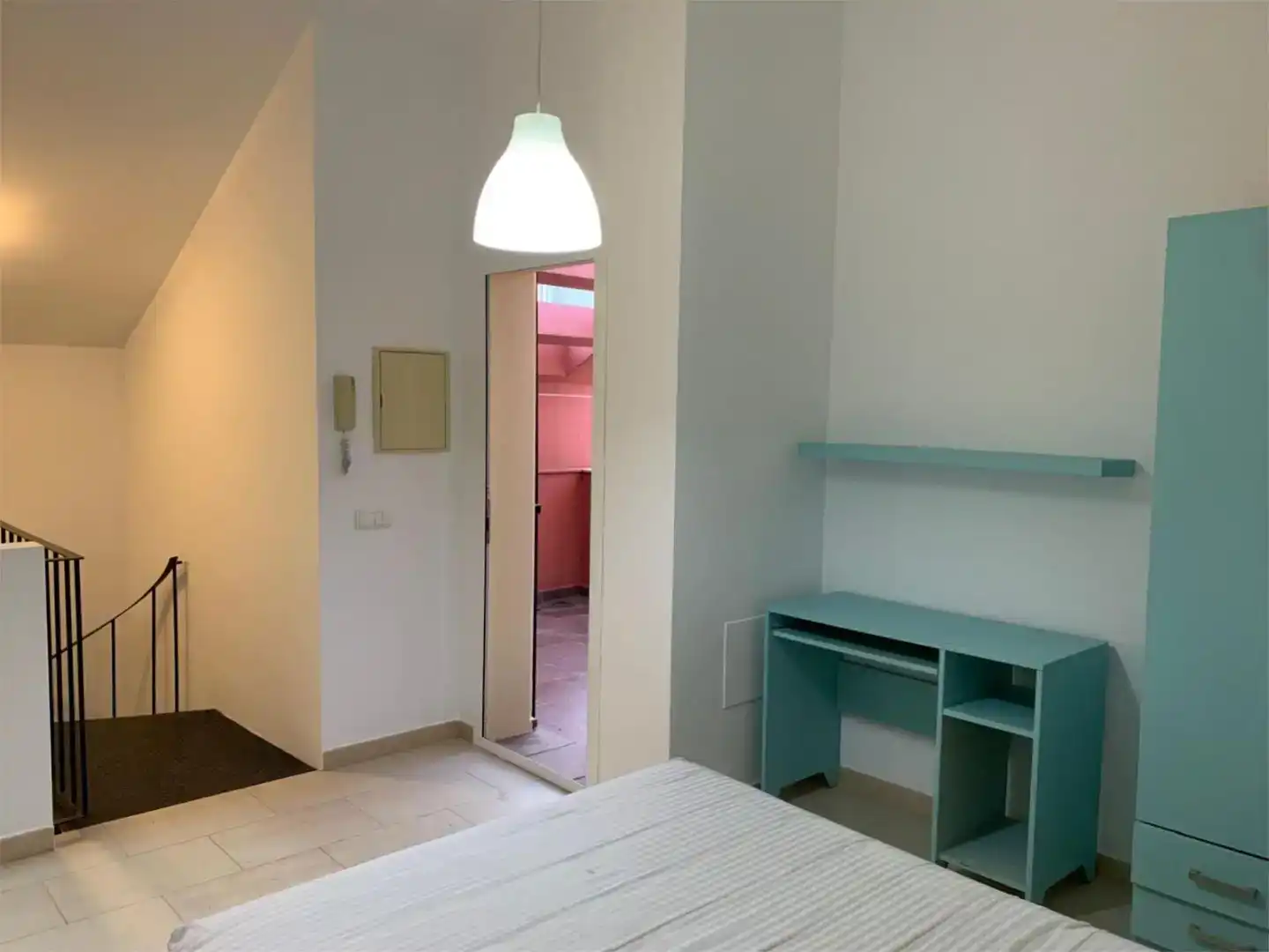 Schlafzimmer von Dachboden zur Miete in Algeciras mit Klimaanlage