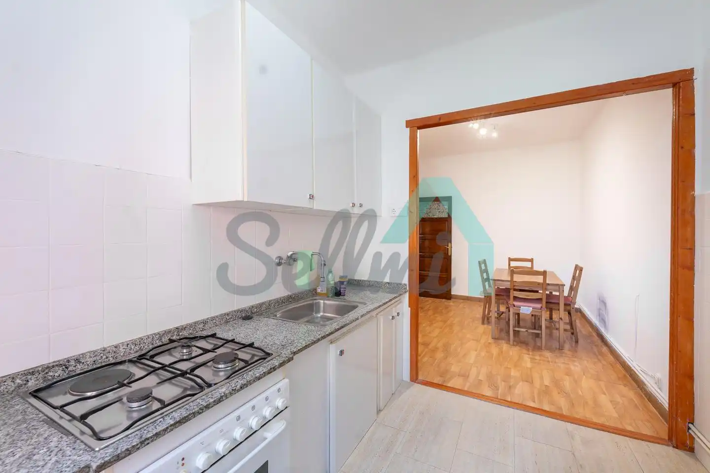 Cocina de Piso de alquiler en Oviedo  con Calefacción y Amueblado