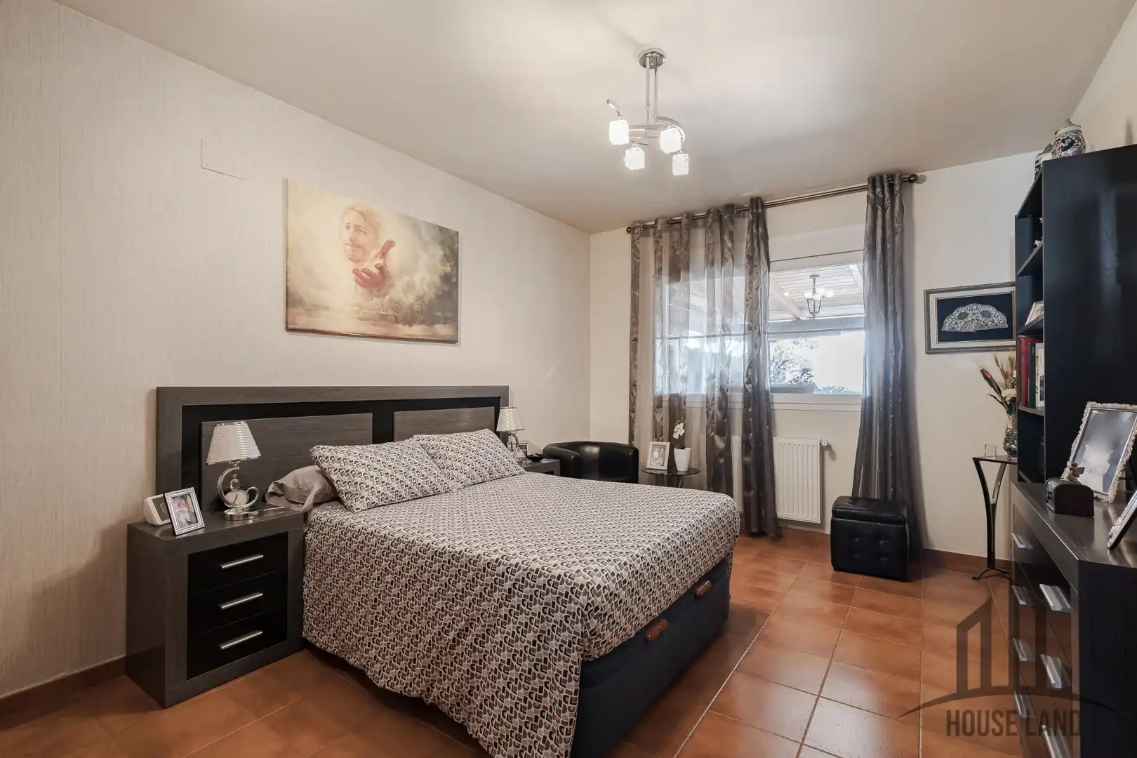 Habitación de Casa adosada en venta en El Casar con Aire acondicionado, Calefacción y Piscina comunitaria