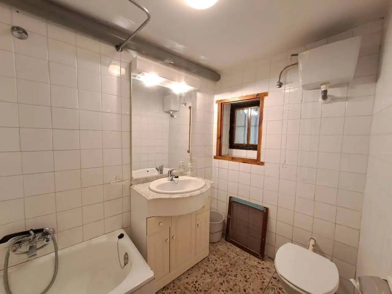 Bathroom of Houses for sale in Burgos