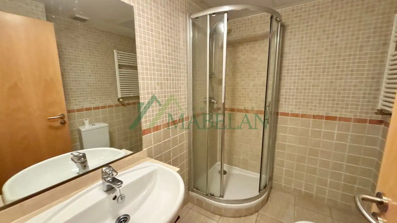 Bathroom of Flat for rent in Madrid  with Air Conditioner, Private garden and Storage room