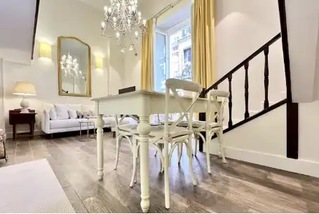 Esszimmer von Maisonette zur Miete in Madrid mit Klimaanlage, Heizung und Parkett